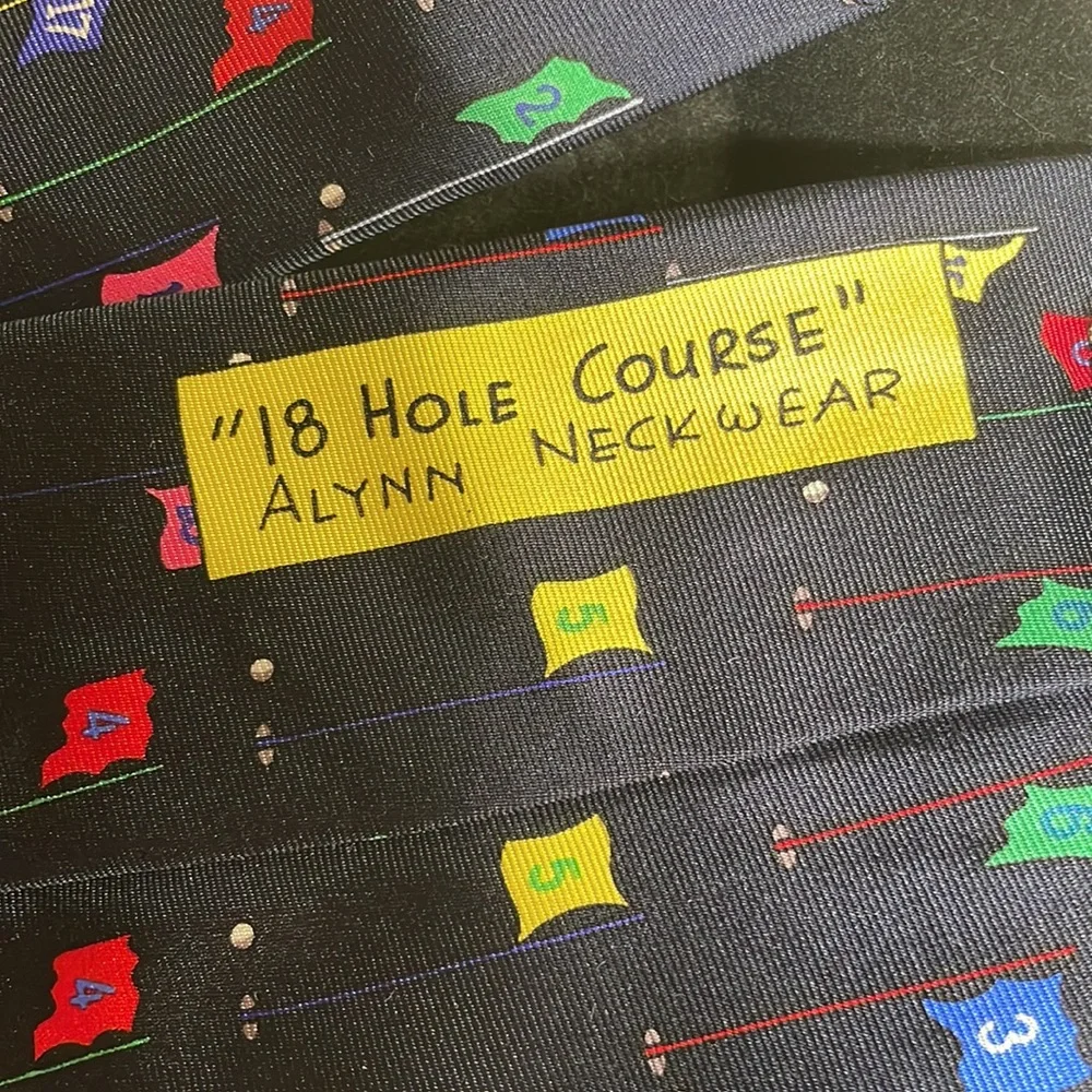 Alynn neckwear Mens Necktie Golf 18 Hole Course Silk Black Golf Theme Golf Flags